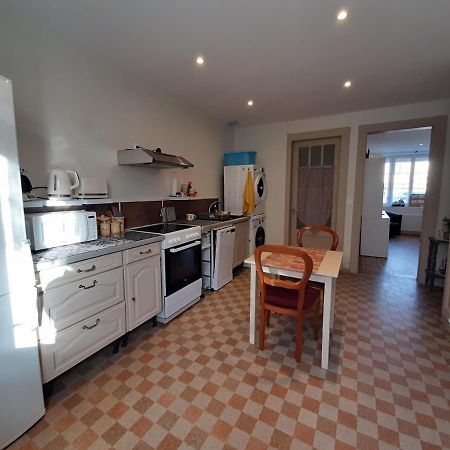 Le Plain Pied Sur Place Le Mêle-sur-Sarthe Kültér fotó