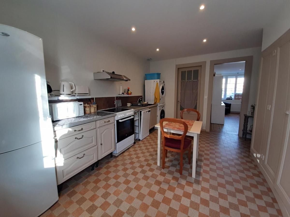 Le Plain Pied Sur Place Le Mêle-sur-Sarthe Kültér fotó