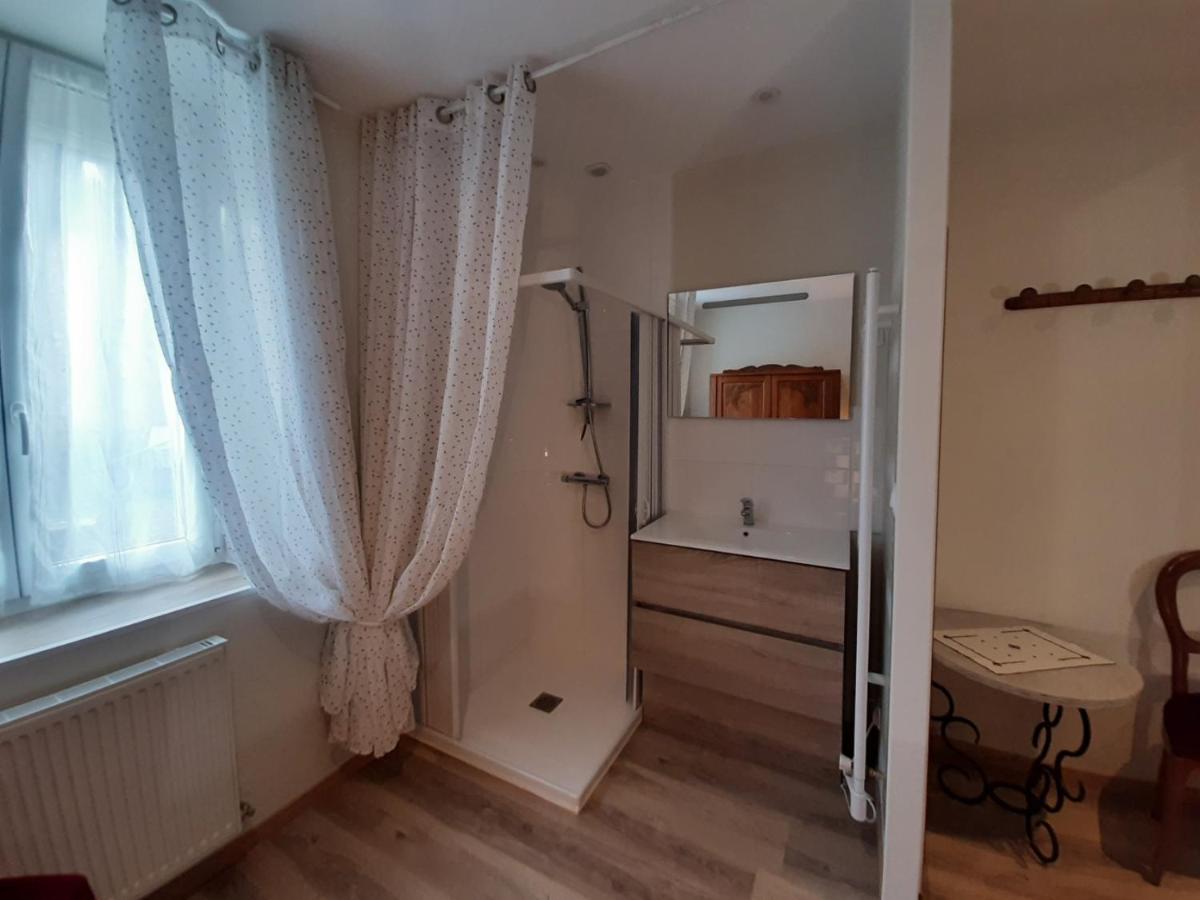 Le Plain Pied Sur Place Le Mêle-sur-Sarthe Kültér fotó